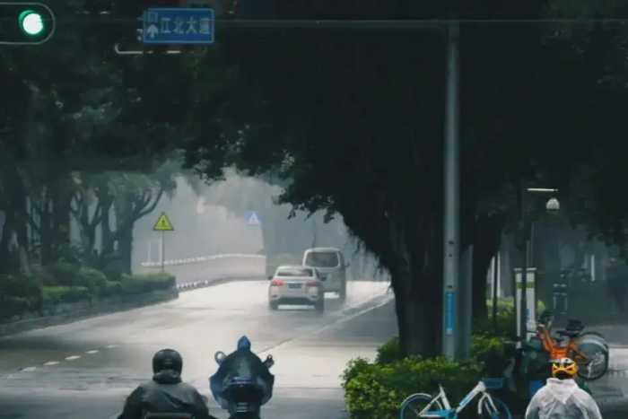 中国最潮湿的十个地方，看一眼就要滴出水来