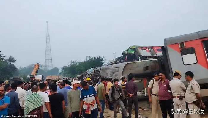 印度本世纪最惨火车事故因人祸！为何脱轨总发生在这里？