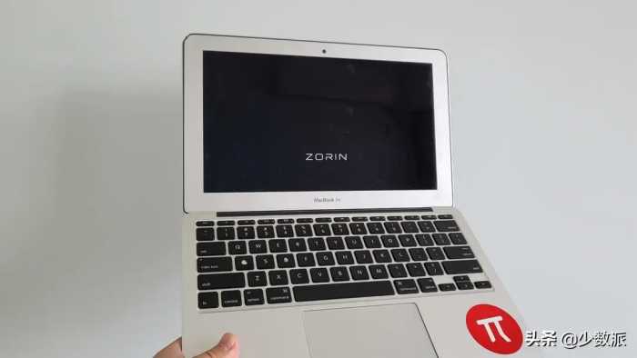 2022 年，在老 MacBook 用 Linux 是什么体验？