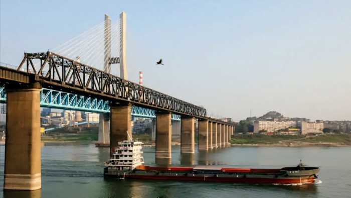 中国最惨大桥，被鉴定为危桥，爆破之后炸出一群“伪专家”